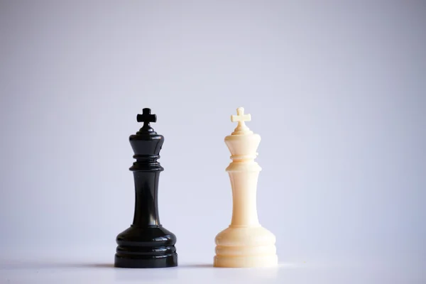 İki papaz her karşı karşıya