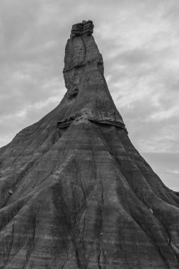 Casteldetierra siyah beyaz