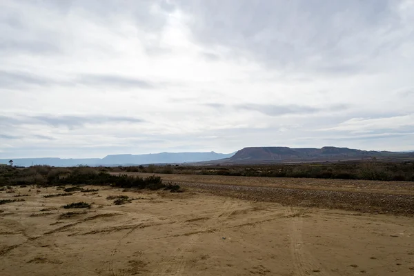 Road across Bardenas — Stock Photo, Image