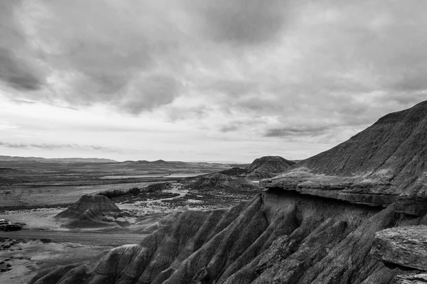 Cloudy day in Bardenas in black and white — Stock Photo, Image
