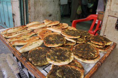 Pita ekmekler bir İsrail piyasada iki tür