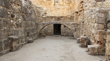 Kazılan kemer kilise ve Bethesda Havuzu
