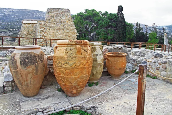 Πήλινα Πιθάρια Πιθάρια Στο Παλάτι Της Κνωσού Στην Κρήτη Κοντά — Φωτογραφία Αρχείου