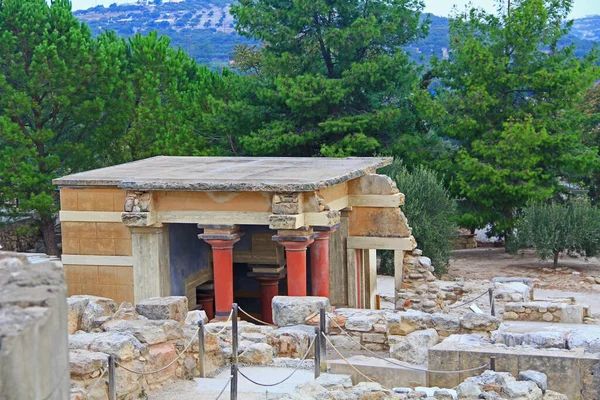 ギリシャのクレタ島にあるクノッソス宮殿の北ルストラル盆地は ヨーロッパ最古の都市と呼ばれ ミノア文明の儀式的および政治的中心です — ストック写真