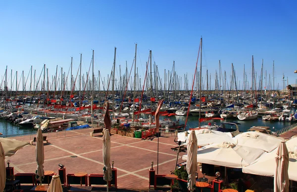 Csónak kikötő, a Földközi-tenger, Herzliya, Izrael — Stock Fotó