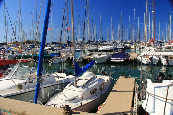 Tekne liman Akdeniz'de Herzliya İsrail tarih — Stok fotoğraf