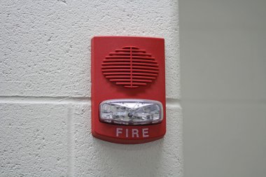 Strobe ışık olarak uyarı ile boşaltmak duvar köşesinde yer alan yangın durumunda kırmızı yangın alarmı ile inşa.