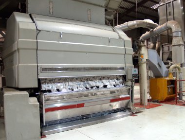 Çırçır kesim tohum ve Güney Georgia'daki pamuk koza çöpten Stand.