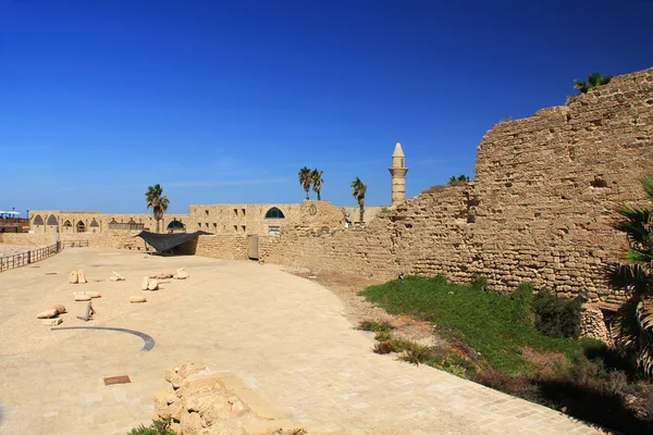 Minaret v národním parku Caesarea Maritima — Stock fotografie