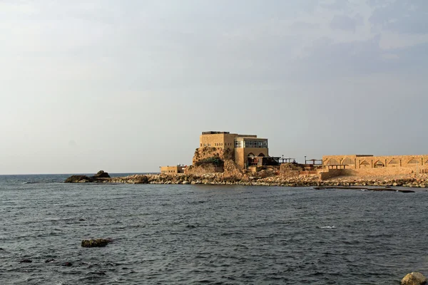 餐厅由港口在该撒利亚国际船运国家公园 — 图库照片