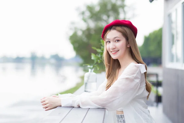 Asian Beautiful Woman Bronze Hair Wears White Shirt Red Cap — Stock Photo, Image