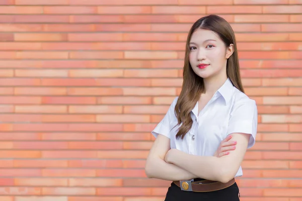 Retrato Estudiante Tailandés Adulto Uniforme Estudiante Universitario Asiática Hermosa Chica —  Fotos de Stock