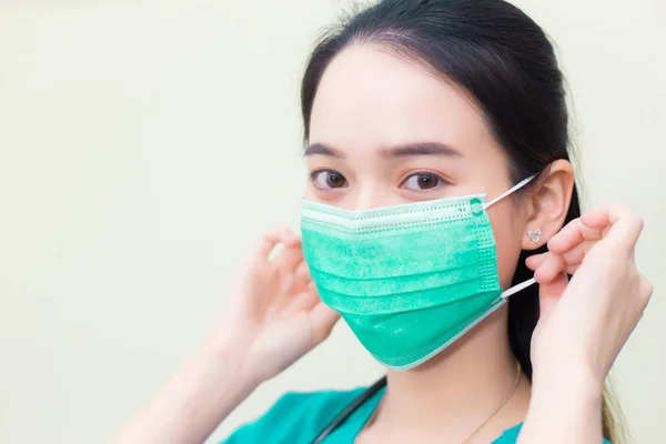 Asian Female Doctor Wearing Medical Face Masks Protect Coronavirus Covid — Stock Photo, Image