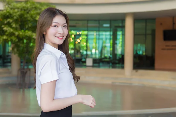 Retrato Estudiante Tailandés Adulto Uniforme Estudiante Universitario Asiático Hermosa Hembra —  Fotos de Stock
