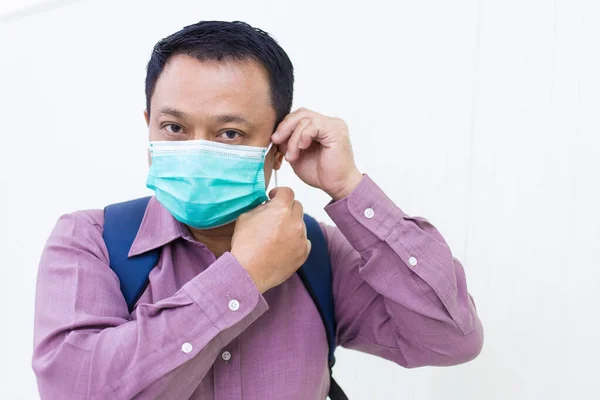 Asian Business Man Wearing Medical Face Mask Leaving Home — Stock Photo, Image