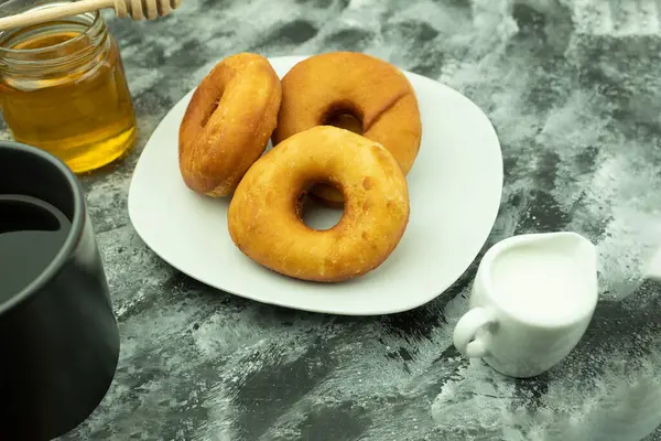 Homemade Donuts White Plate Homemade Cakes Space Text Homemade Donut — Stock Photo, Image