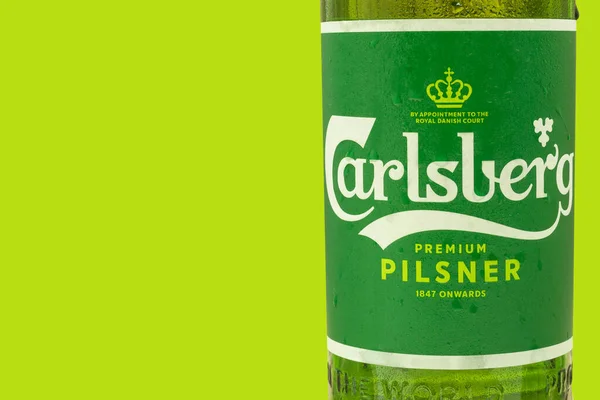 Warsaw Poland May 2021 Fresh Carlsberg Beer Glass Bottle Close — Stock Photo, Image