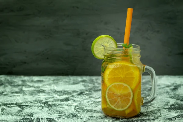 Glass Cold Lemonade Ice Homemade Lemonade Oranges Mint — Stock Photo, Image