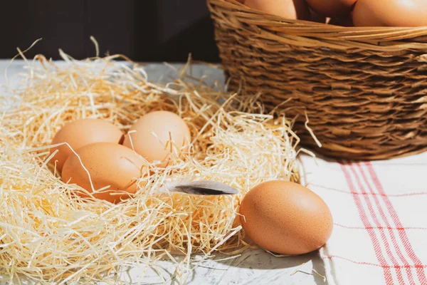 Fresh Chicken Eggs Basket Wooden Background Background Copy Space — Stock Photo, Image