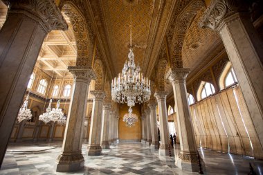 Hyderabad, Andhra Pradesh, Hindistan - 28 Aralık 2011: Durbar Hall at Chowmahalla Palace veya Chowmahallatuu, Hindistan 'ın Hyderabad eyaletinde yer alan bir saraydır.