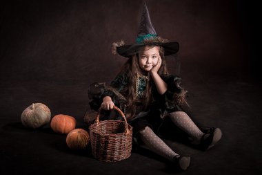 Küçük tatlı cadı