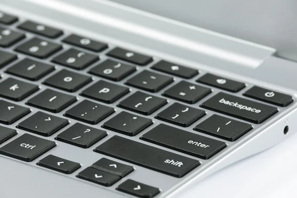 Modern bir dizüstü bilgisayar içinde zarif klavye