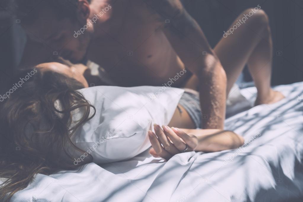Pareja haciendo el amor fotos de stock, imágenes de Pareja haciendo el amor sin royalties | Depositphotos Pareja haciendo el amor fotos de stock, imágenes de Pareja haciendo el amor sin royalties | Depositphotos