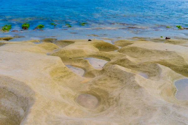 Otroliga stenar på stranden — Stockfoto