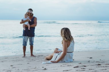 bir çocuk aşık güzel genç Çift