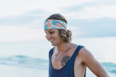 Yakın çekim yaşam tarzı moda portre