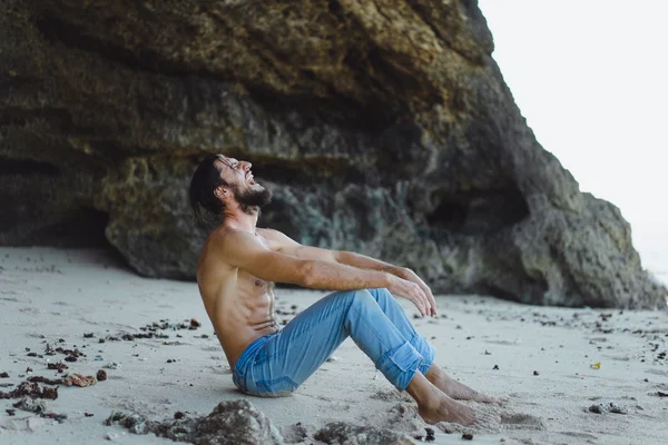 Homme avec barbe et moustache — Photo