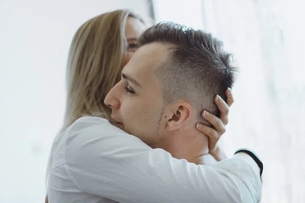 Young couple at home — Stock Photo, Image