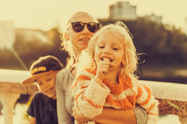 Mother with children at the park — Stock Photo, Image