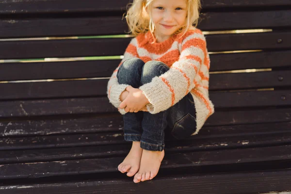 Schattig hispanic meisje — Stockfoto