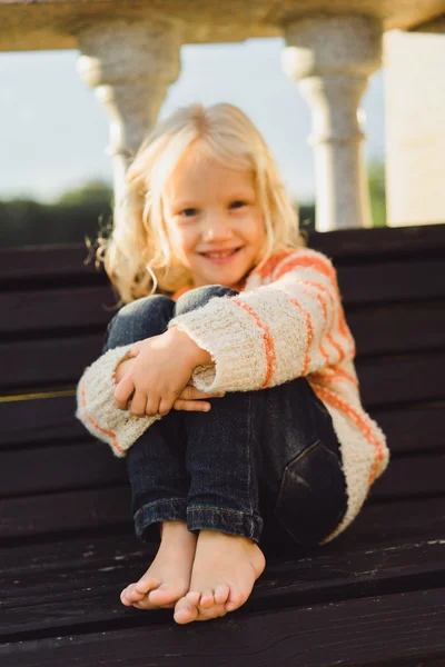 Menina hispânica bonito — Fotografia de Stock