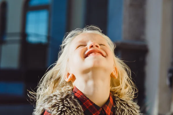 Portrait of hispanic girl — Stock Photo, Image