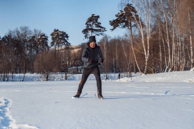 Buz pateni, buz pateni, kış sporları, kar, kış eğlencesi.