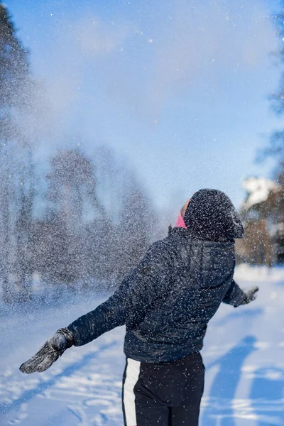 Retrato Inverno Jovem Chapéu Inverno Desfrutando Momentos Inverno — Fotografia de Stock