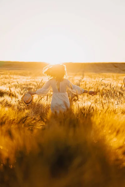 Young Beautiful Woman Long Blond Hair White Dress Wheat Field — Stock Photo, Image