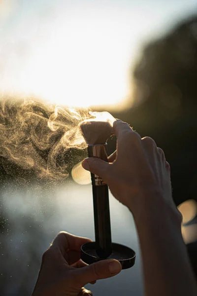 Fırçadaki Toz Doğru Toz Fırçası Arkaplan — Stok fotoğraf