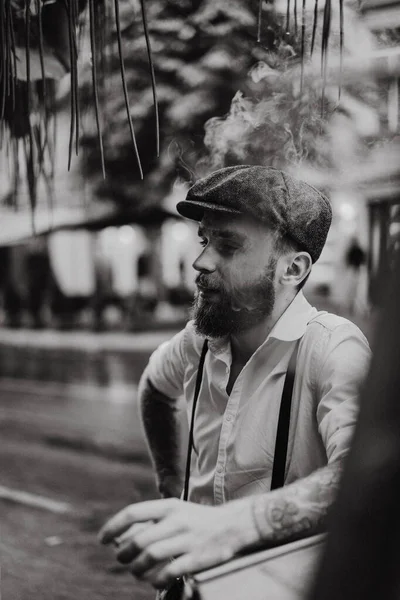 Young Bearded Tattoord Man Cafe Street Smokes Cigarette Romantic Guy — Stock Photo, Image