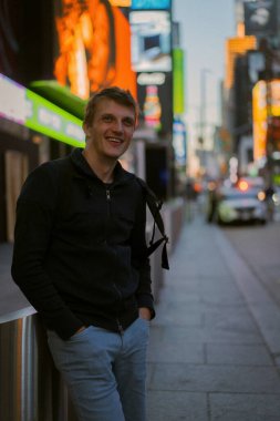 New York Manhattan Times Meydanı, genç turist.