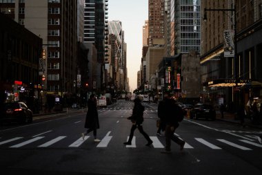 New York Manhattan Times Meydanı, reklam pankartları.