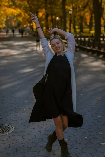 New York Manhattan Central Park Herfst Brug Het Meer Jonge — Stockfoto