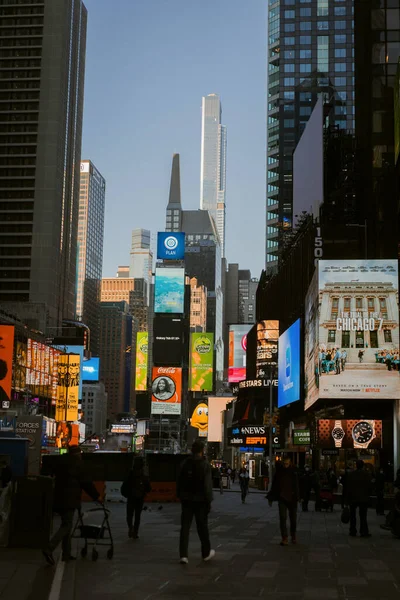 New York Manhattan Times Square Reclameborden — Stockfoto