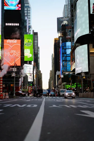 New York Manhattan Times Square Reclameborden — Stockfoto