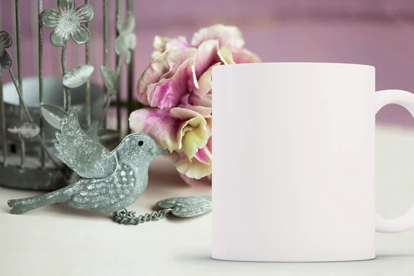 Caneca de café em branco branco pronto para o seu design personalizado / citação . — Fotografia de Stock