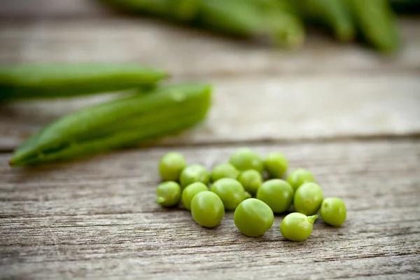 Peas and Pea Pods — Stock Photo, Image