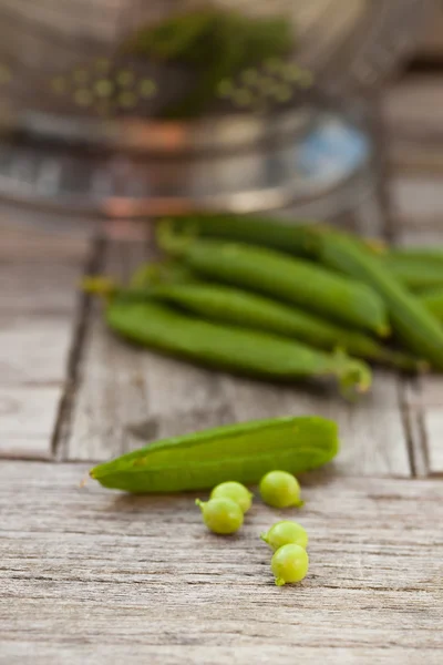 Peas and Pea Pods — Stock Photo, Image