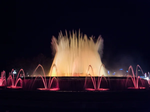 Fontana con acqua in movimento a Montjuic — Foto Stock
